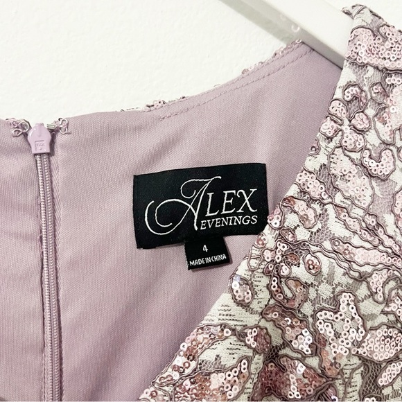 NWT Alex Evenings Women's Long Corded Lace with Surplice Neckline Mauve Size 4 - Picture 3 of 6